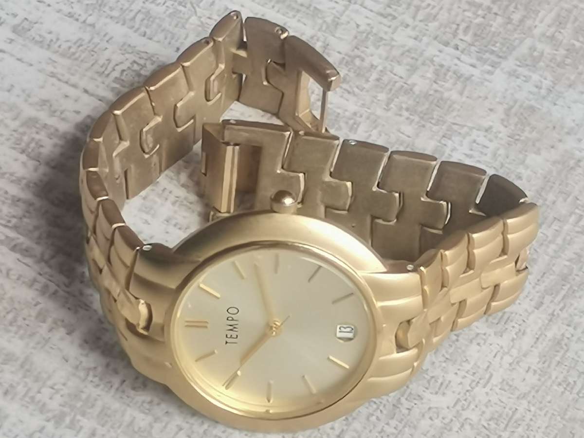 STUNNING MENS GOLD TEMPO WATCH IN EXCELLENT WORKING CONDITION