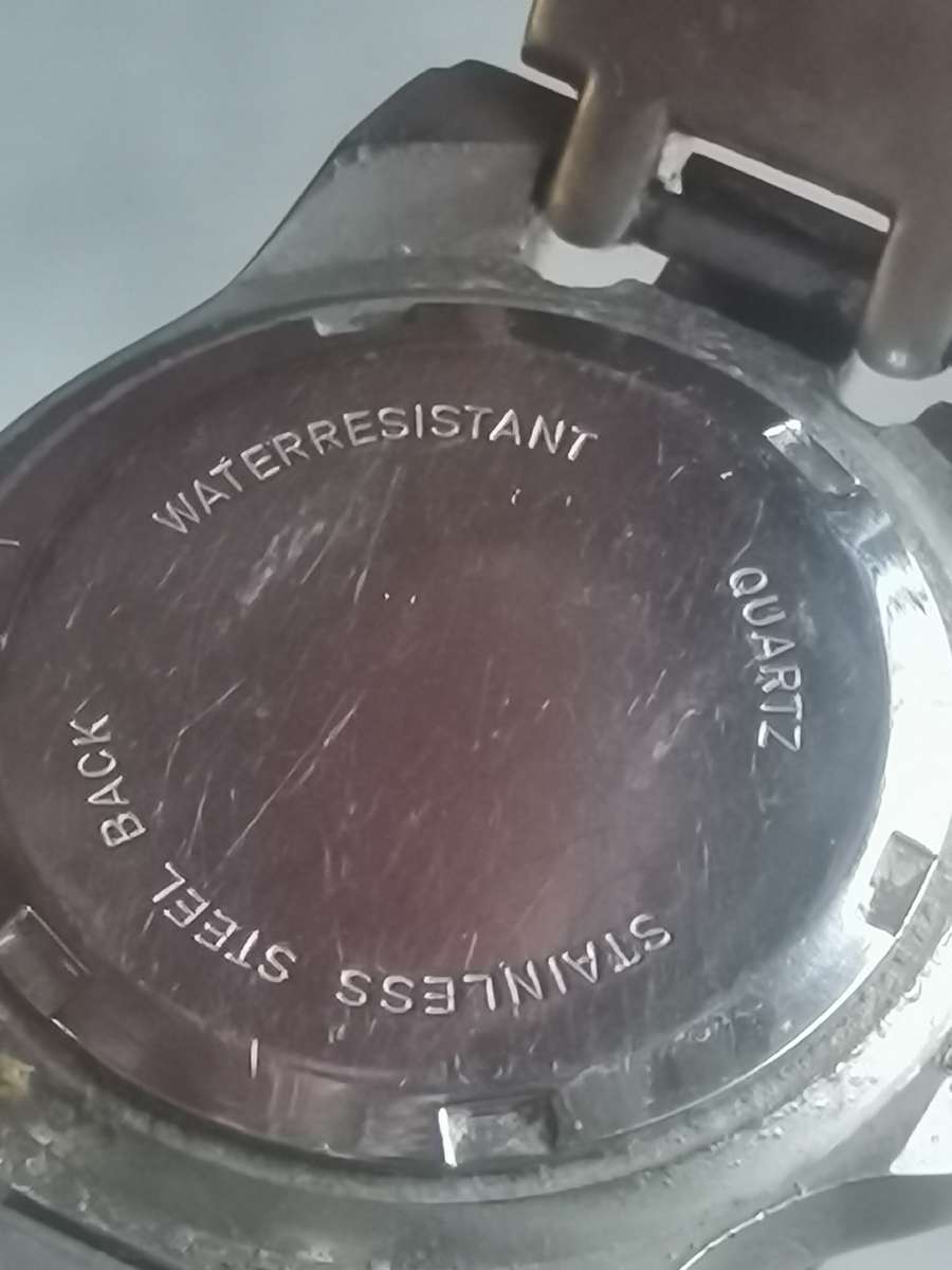 STUNNING LADIES WATCH SET BOTH IN EXCELLENT WORKING CONDITION - BIDDING FOR BOTH