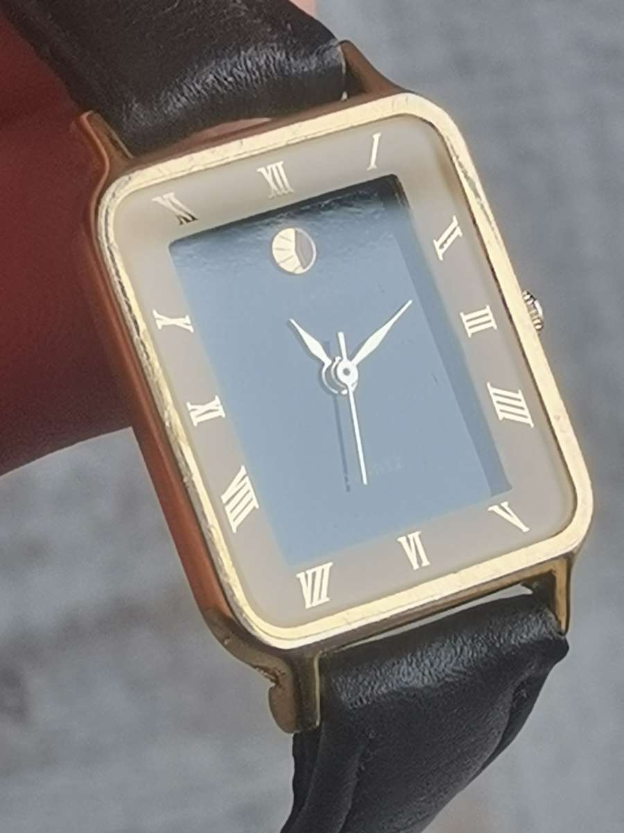 STUNNING LASEIKONO LADIES WATCH IN EXCELLENT WORKING CONDITION