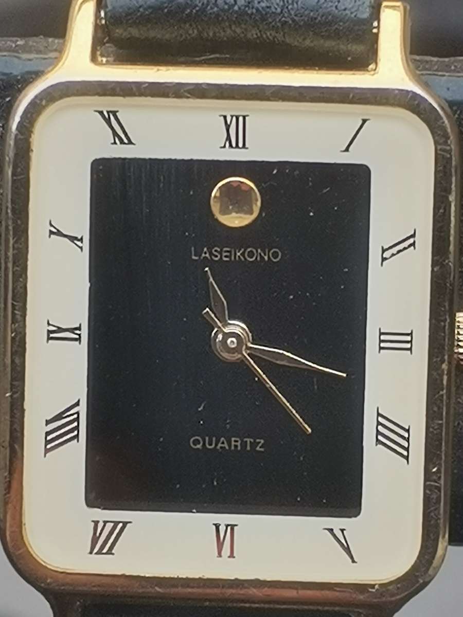 STUNNING LASEIKONO LADIES WATCH IN EXCELLENT WORKING CONDITION