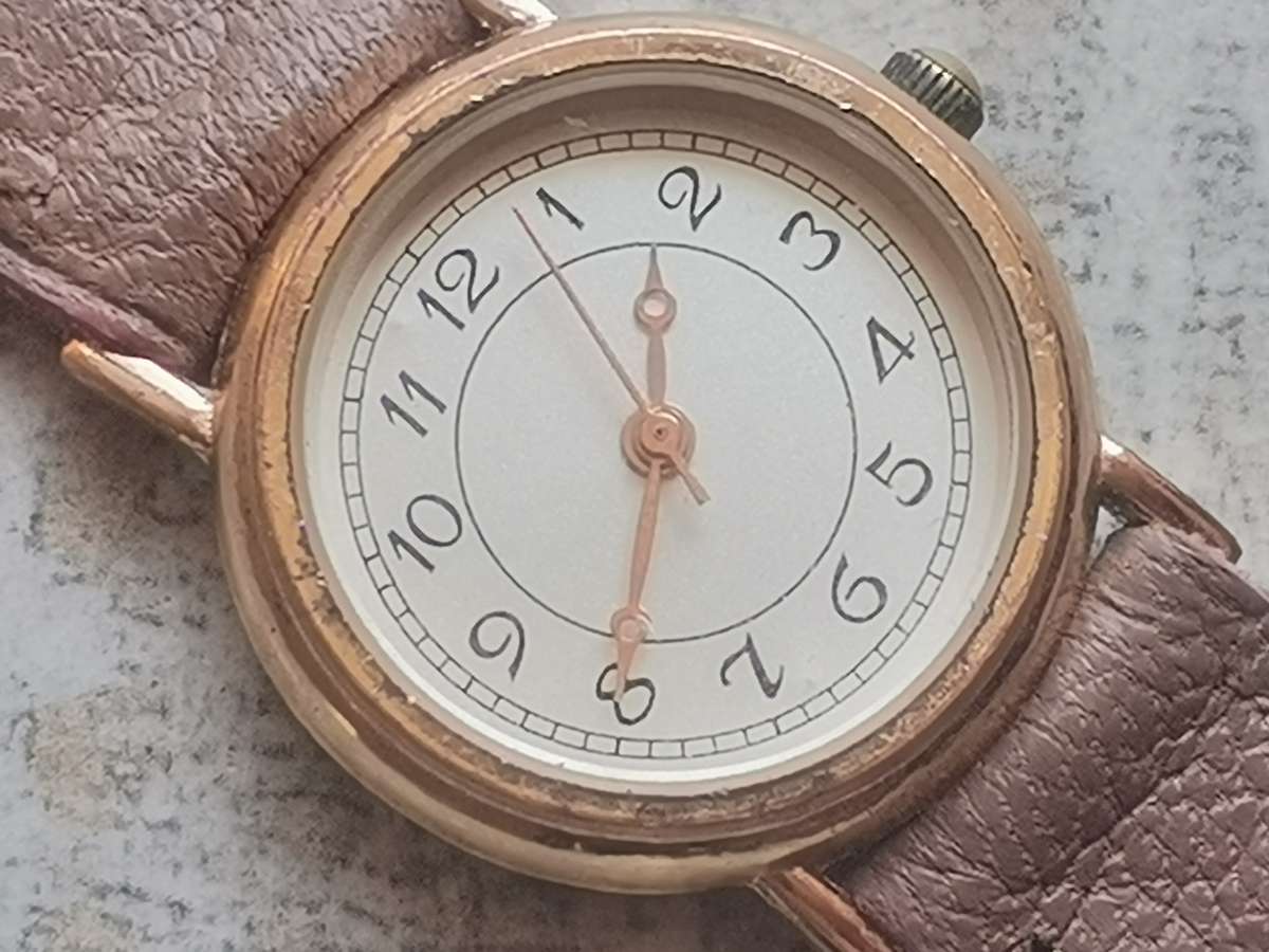 5 x LADIES QUARTZ WATCHES ALL IN EXCELLENT WORKING CONDITION