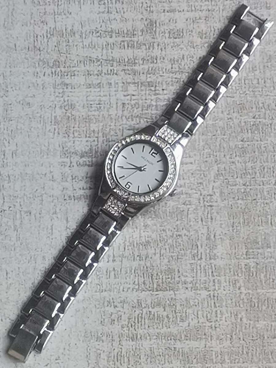 $$$BLACK FRIDAY$$$ ELEGANT LADIES HALLMARK WATCH IN EXCELLENT WORKING CONDITION