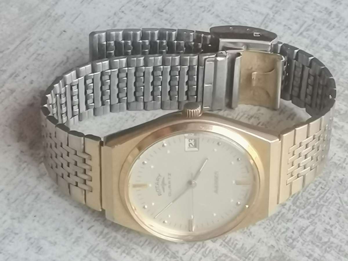 MENS ROTARY AVENGER VINTAGE WATCH - UNTESTED SELLING FOR SERVICE OR REPAIR