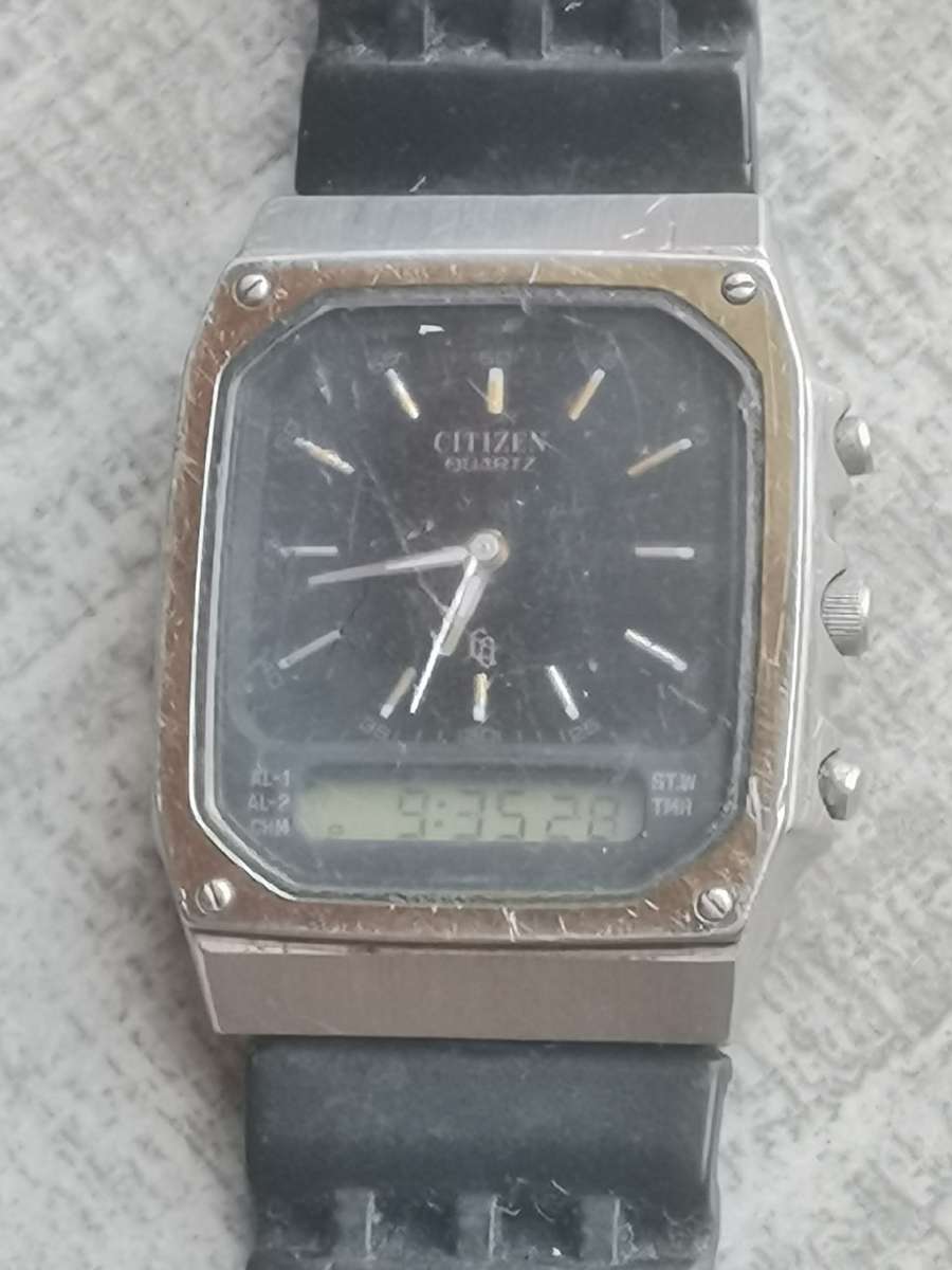 MENS CITIZEN ANALOG/DIGITAL WATCH - ALL WORKS BUT CROWN IS LOOSE