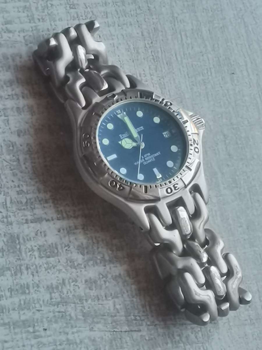 $$$BLACK FRIDAY$$$ MENS EMILE FRANCE STAINLESS STEEL WATCH IN EXCELLENT WORKING CONDITION