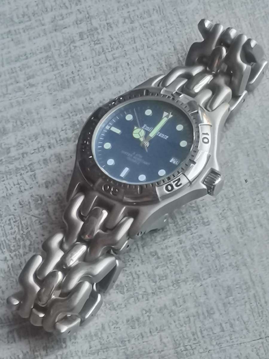 $$$BLACK FRIDAY$$$ MENS EMILE FRANCE STAINLESS STEEL WATCH IN EXCELLENT WORKING CONDITION