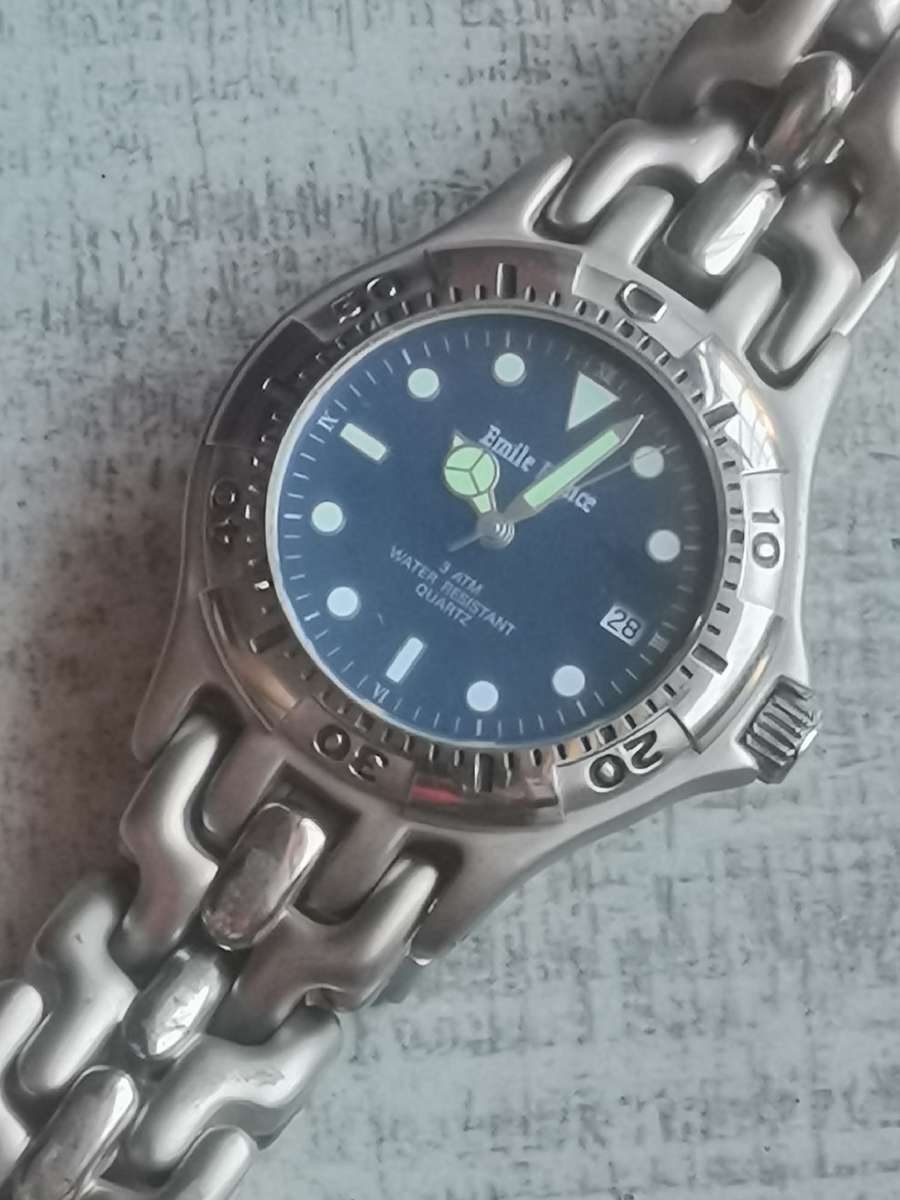 $$$BLACK FRIDAY$$$ MENS EMILE FRANCE STAINLESS STEEL WATCH IN EXCELLENT WORKING CONDITION