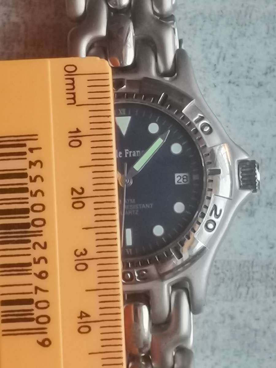 $$$BLACK FRIDAY$$$ MENS EMILE FRANCE STAINLESS STEEL WATCH IN EXCELLENT WORKING CONDITION