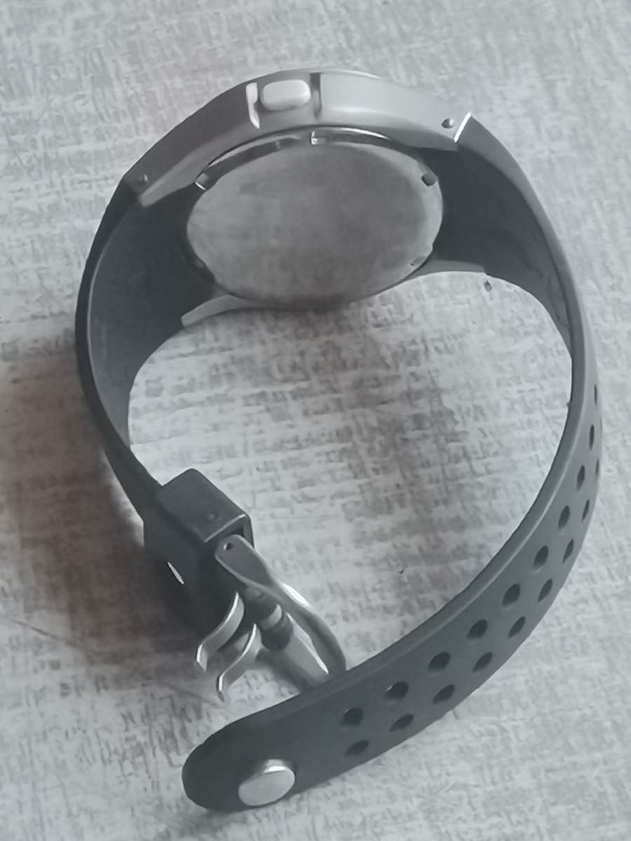 ROXY DEEP W094TR UNISEX SPORTS/HEALTH WATCH IN EXCELLENT WORKING CONDITION