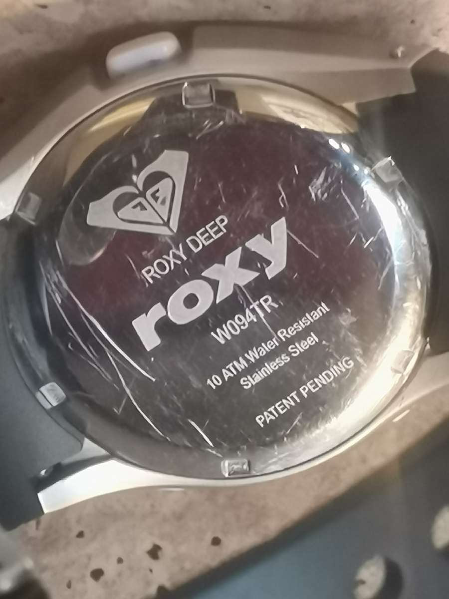 ROXY DEEP W094TR UNISEX SPORTS/HEALTH WATCH IN EXCELLENT WORKING CONDITION