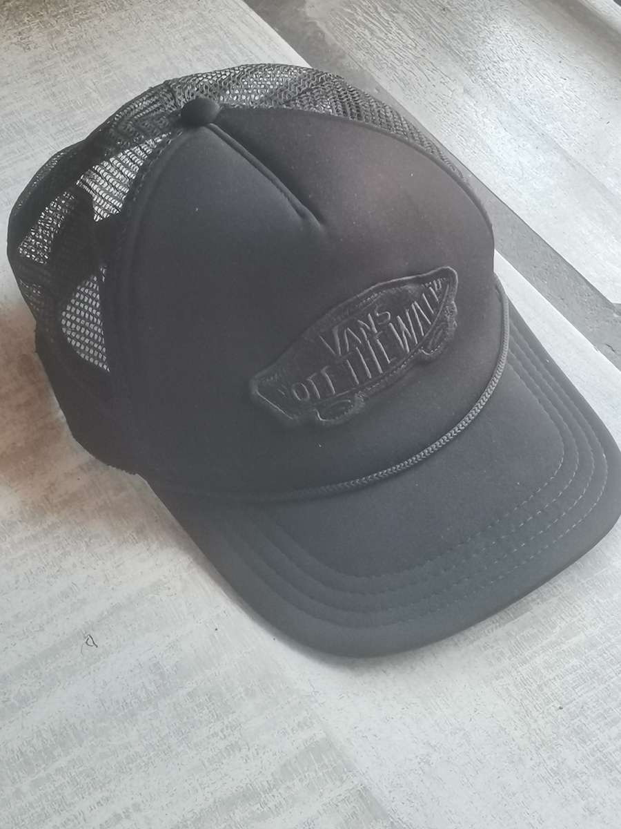 VANS ORIGINAL MENS BASEBALL CAP IN EXCELLENT CONDITION