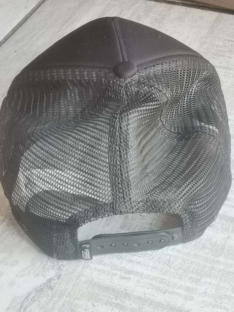 VANS ORIGINAL MENS BASEBALL CAP IN EXCELLENT CONDITION