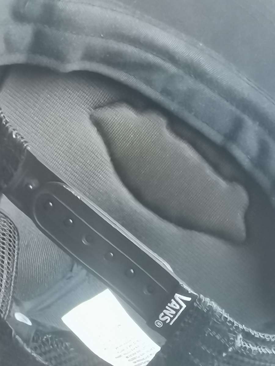 VANS ORIGINAL MENS BASEBALL CAP IN EXCELLENT CONDITION