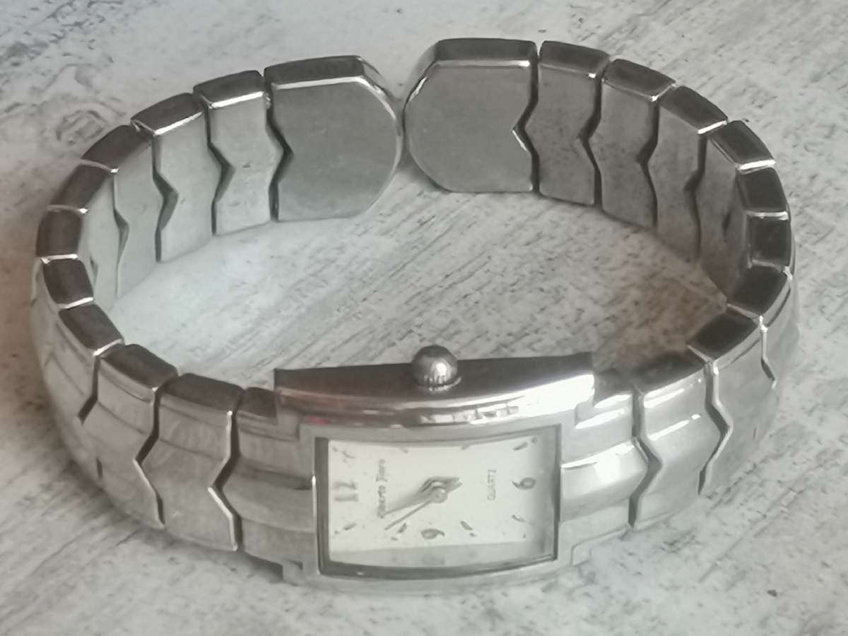 STUNNING ELEGANT LADIES ALBERTO FIORO BANGLE WATCH IN EXCELLENT WORKING CONDITION