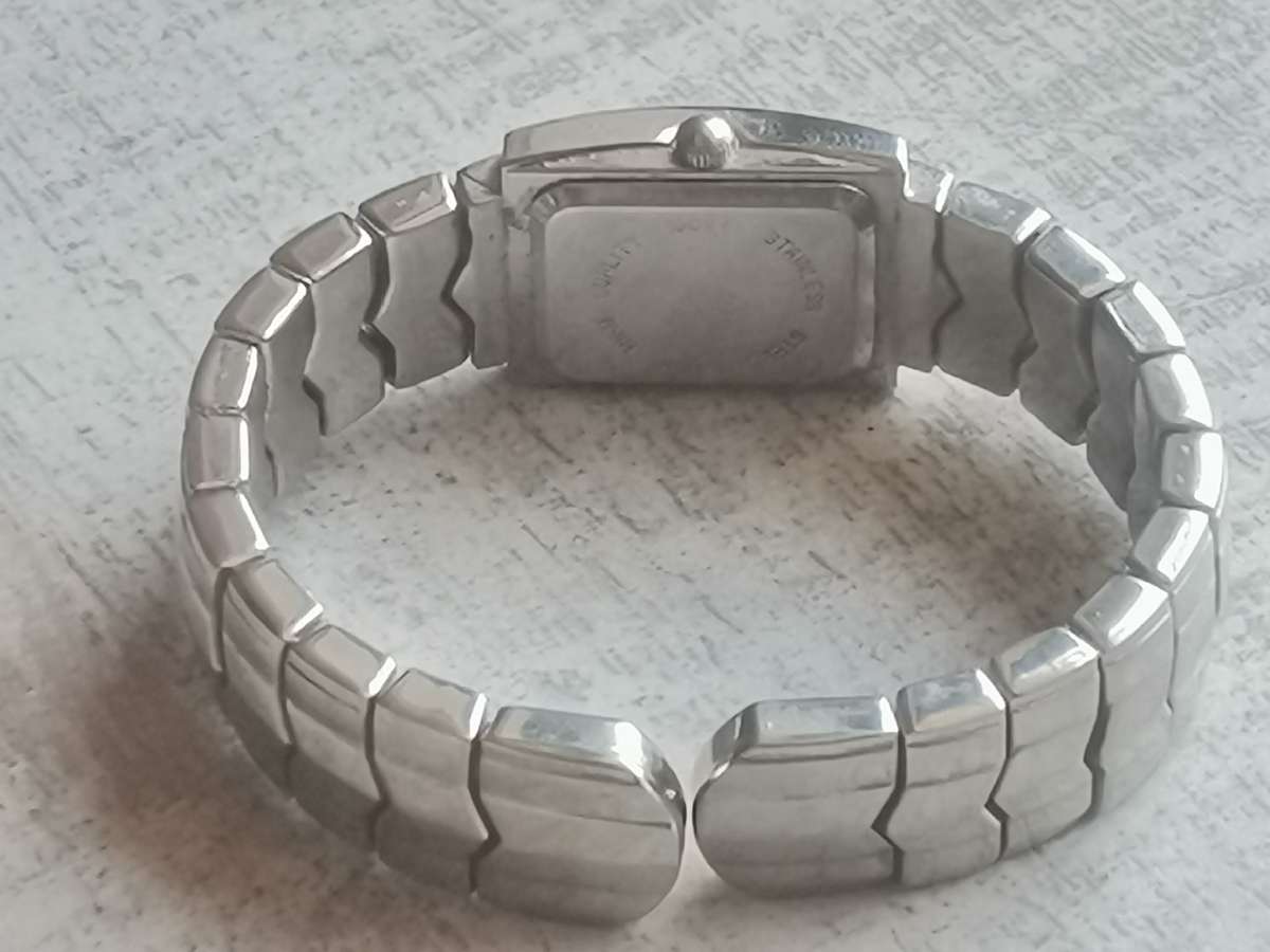 STUNNING ELEGANT LADIES ALBERTO FIORO BANGLE WATCH IN EXCELLENT WORKING CONDITION