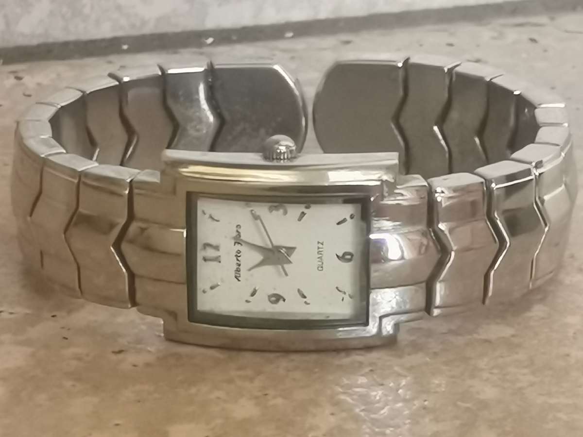 STUNNING ELEGANT LADIES ALBERTO FIORO BANGLE WATCH IN EXCELLENT WORKING CONDITION