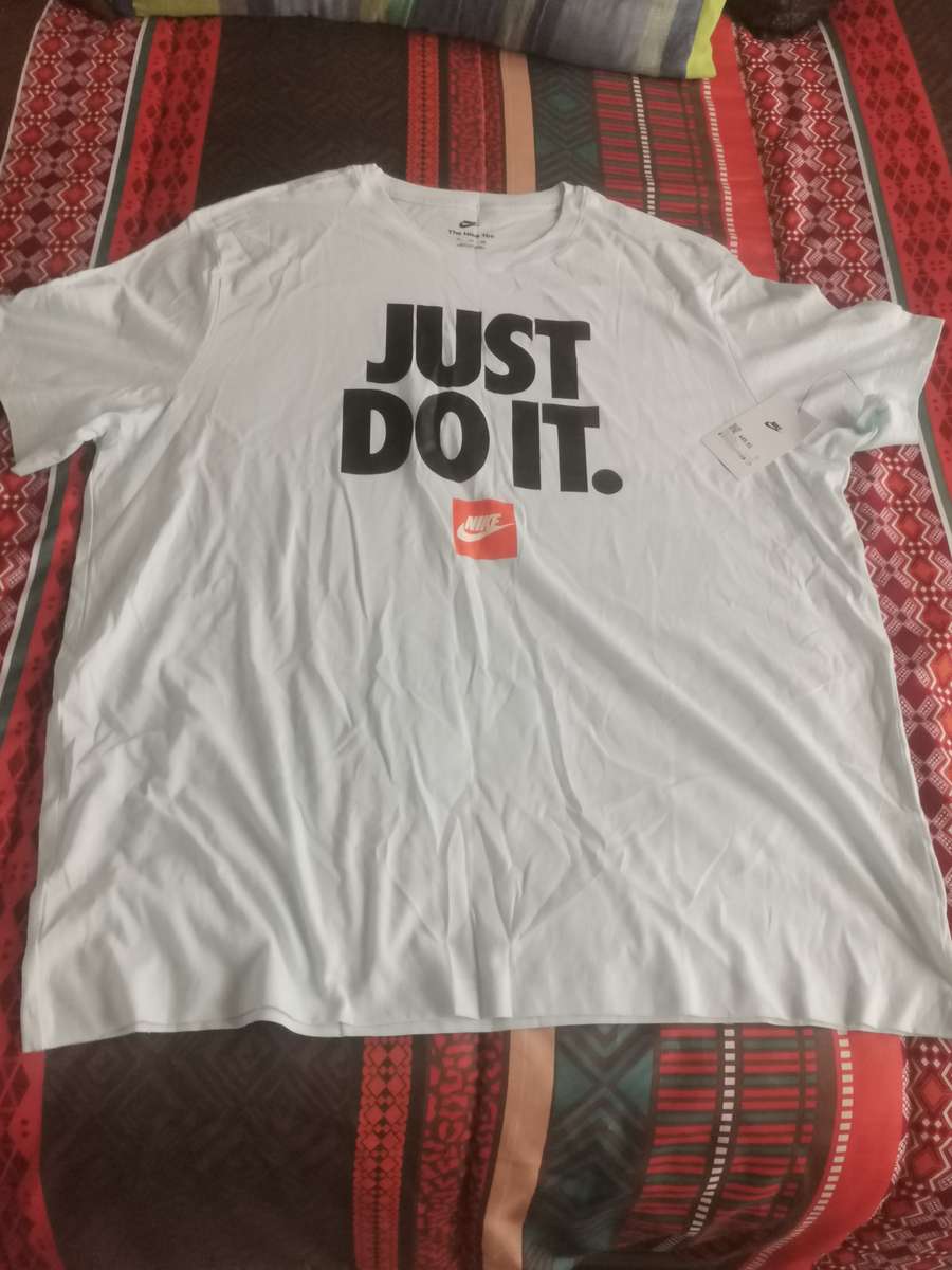 NEW MENS NIKE XXL LIGHT BLUE SHIRT