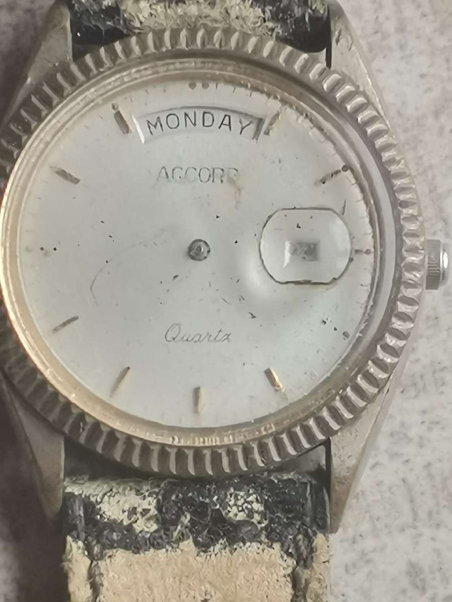 MENS VINTAGE WATCHES FOR SPARES OR REPAIRS