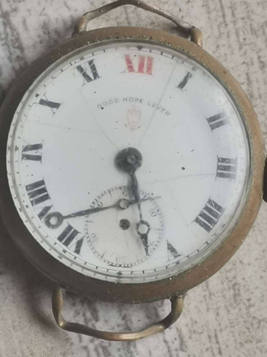 MENS VINTAGE WATCHES FOR SPARES OR REPAIRS