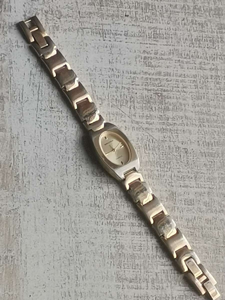 CLASSY LADIES LAMONTRE WATCH IN EXCELLENT WORKING CONDITION