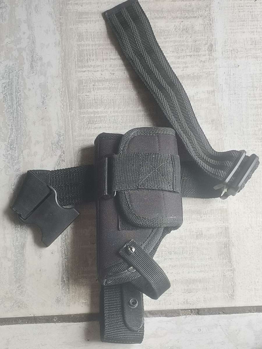OUTDOOR TACTICAL PISTOL HOLSTER