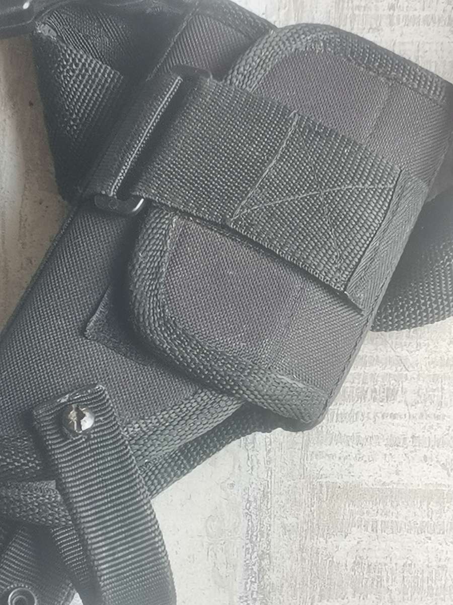OUTDOOR TACTICAL PISTOL HOLSTER