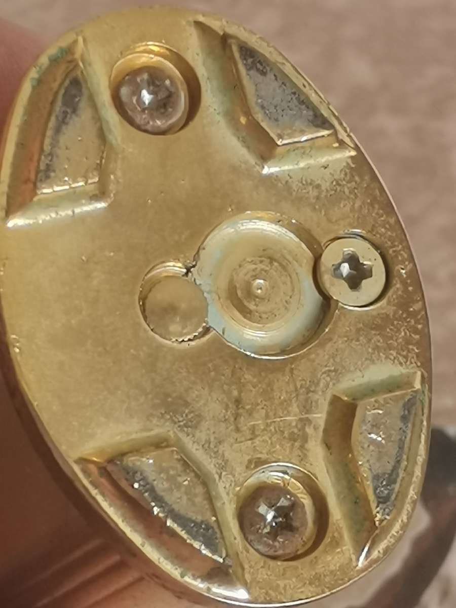 VINTAGE WELLINGTON MINI DESK CLOCK IN EXCELLENT WORKING CONDITION