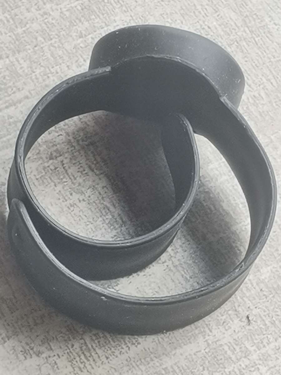 COOL KIDS UNISEX KIDDIES WATCH IN EXCELLENT WORKING CONDITION