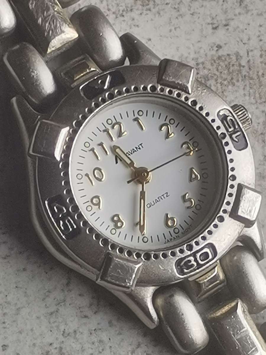 STUNNING AVANT STAINLESS STEEL LADIES WATCH WITH ROTATING BEZEL IN EXCELLENT WORKING CONDITION