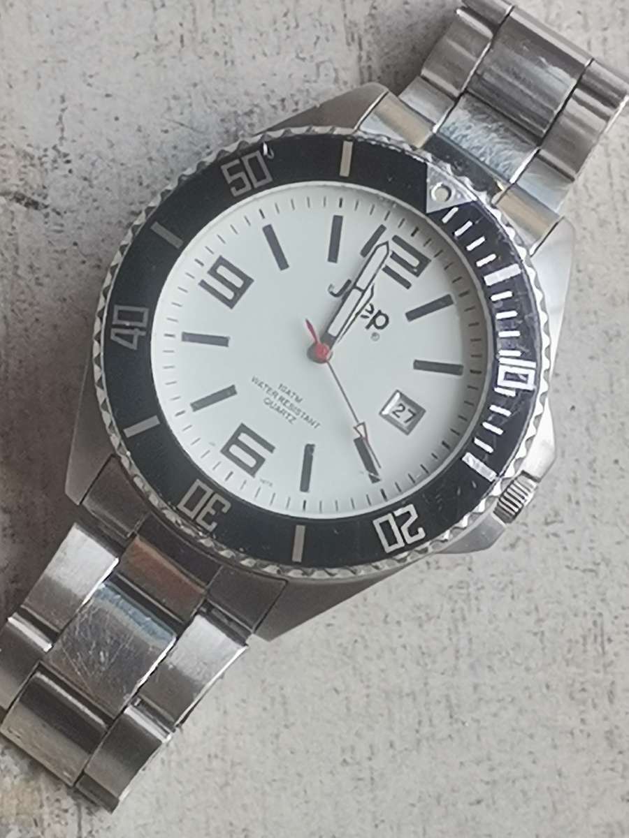 MENS JEEP WATCH WITH HUGE 40MM DIAL IN EXCELLENT WORKING CONDITION