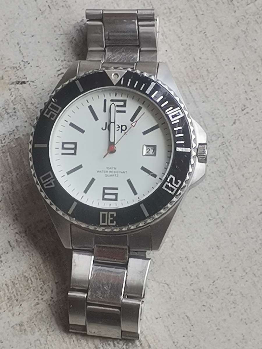 MENS JEEP WATCH WITH HUGE 40MM DIAL IN EXCELLENT WORKING CONDITION