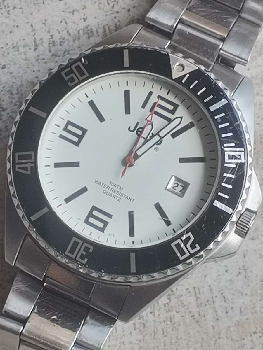 MENS JEEP WATCH WITH HUGE 40MM DIAL IN EXCELLENT WORKING CONDITION