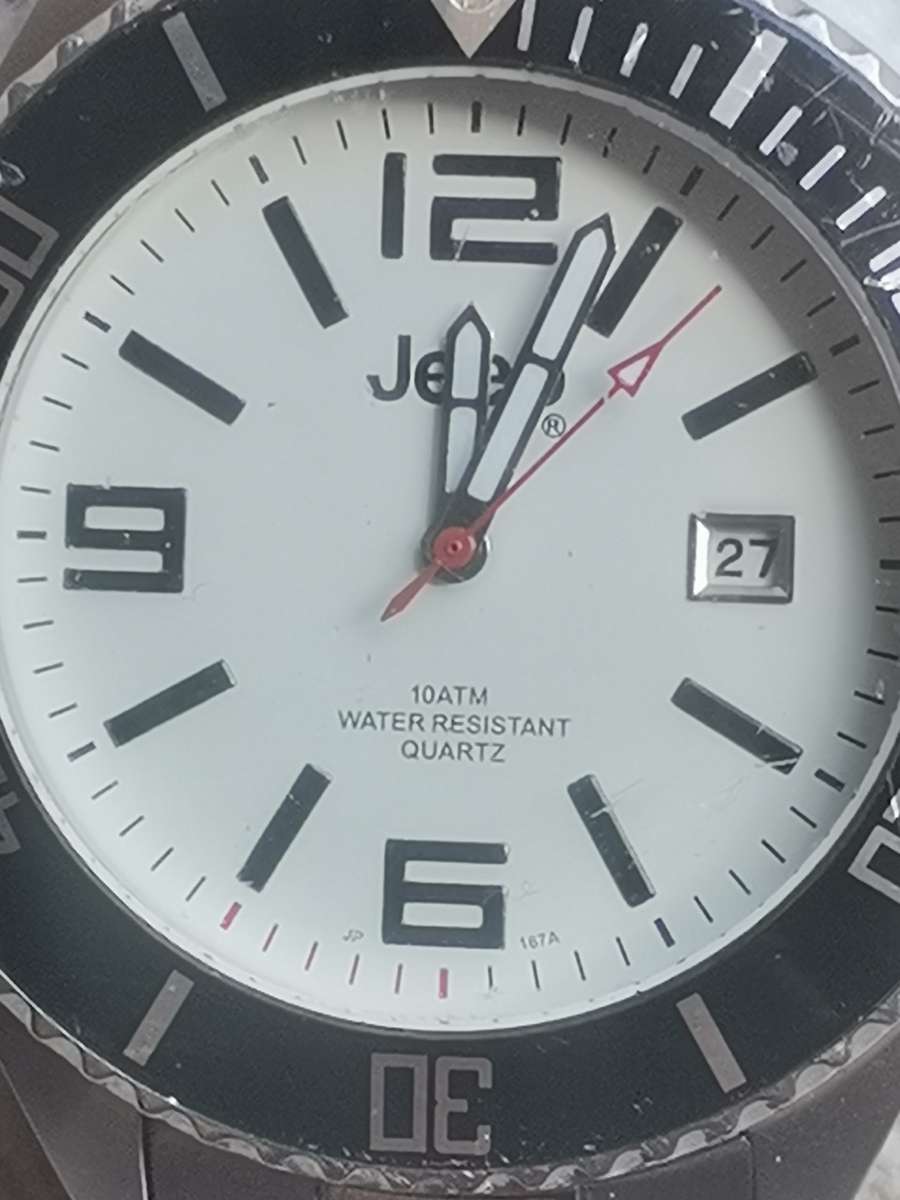 MENS JEEP WATCH WITH HUGE 40MM DIAL IN EXCELLENT WORKING CONDITION