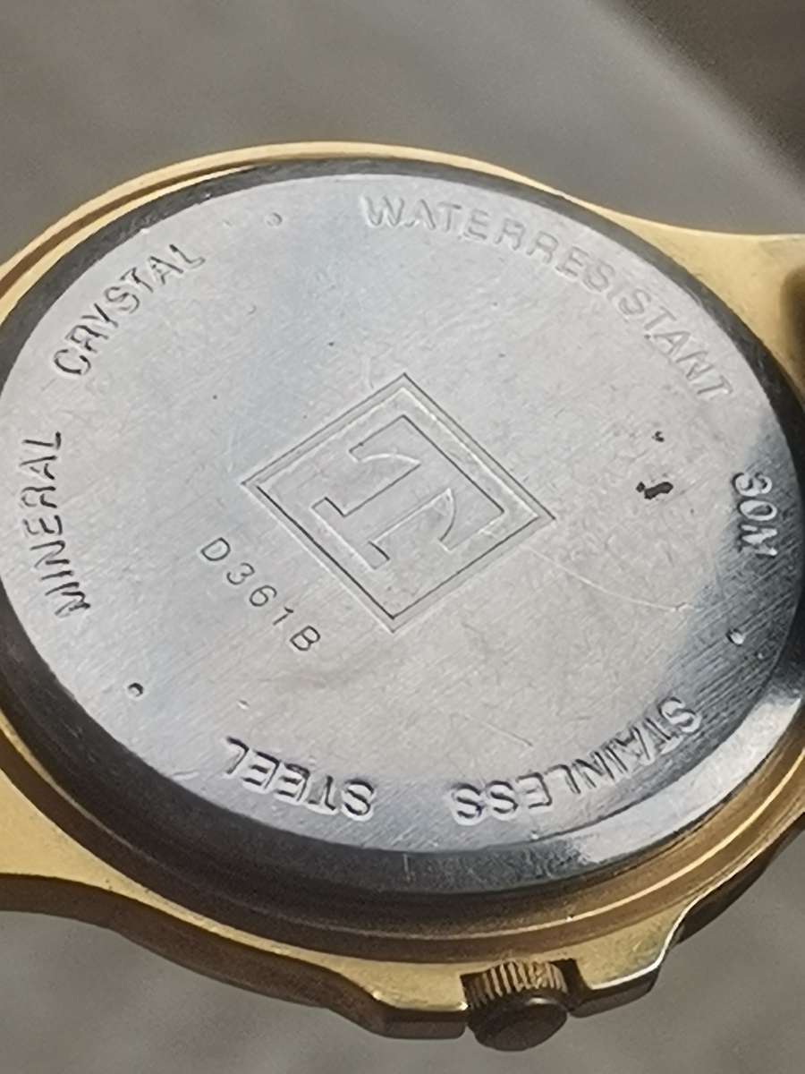 MENS TISSOT SEASTAR SWISS QUARTZ WATCH - UNTESTED SELLING FOR SPARES OR REPAIRS