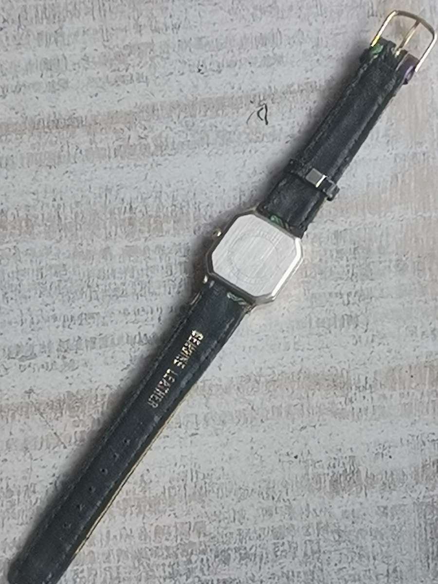 LADIES CITIZEN 17 JEWELS GOLD WATCH