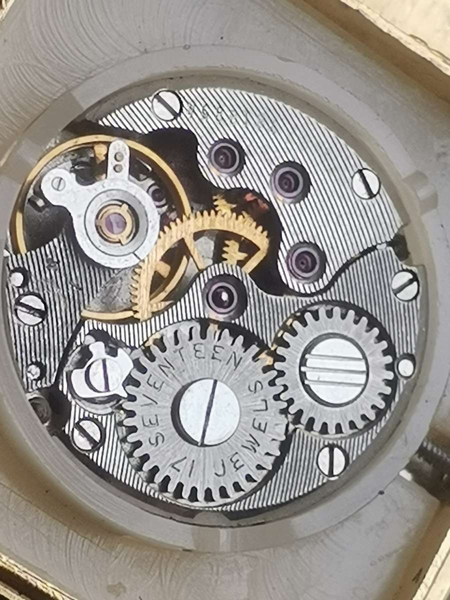 LADIES CITIZEN 17 JEWELS GOLD WATCH