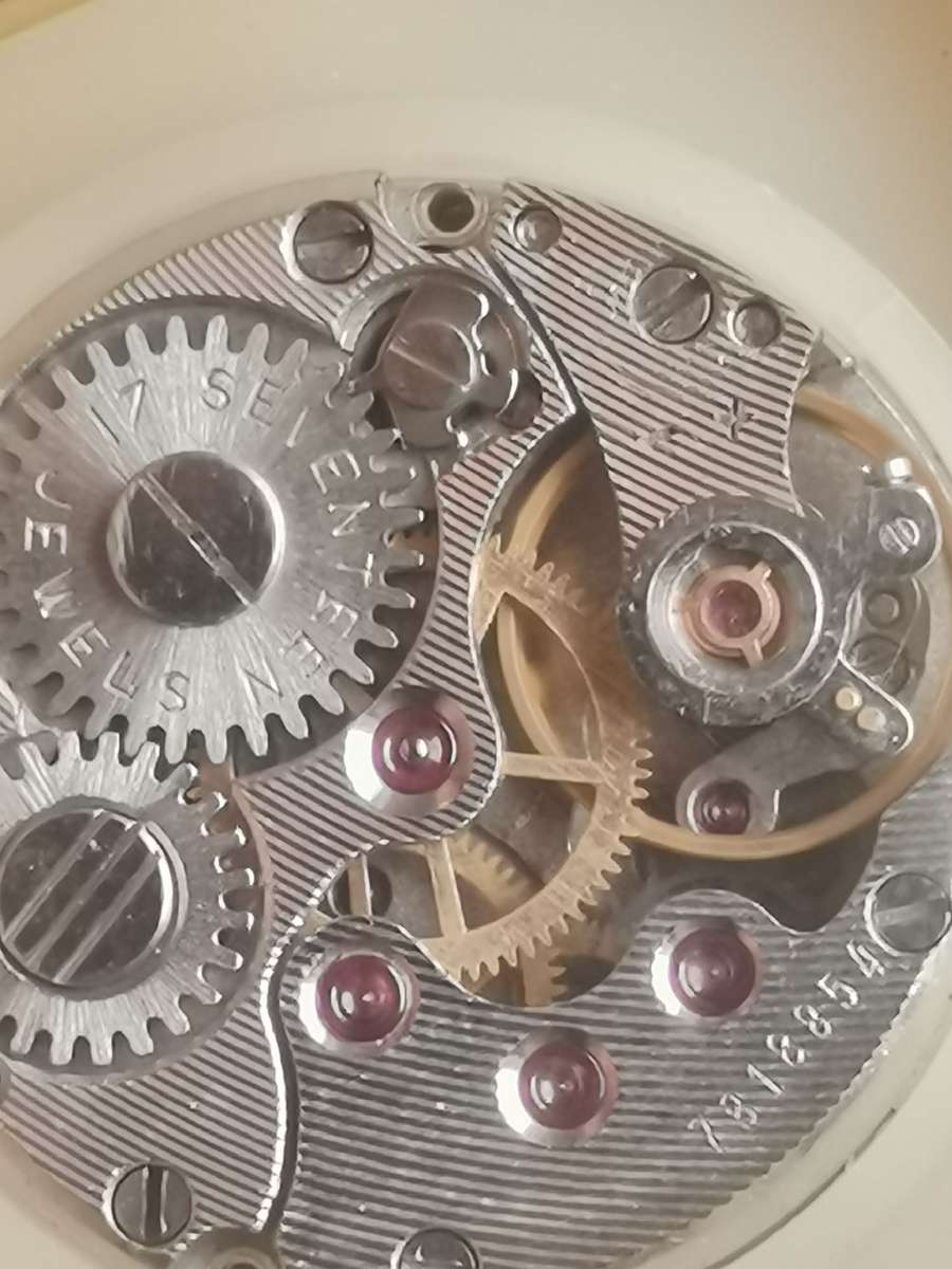 LADIES CITIZEN 17 JEWELS GOLD WATCH