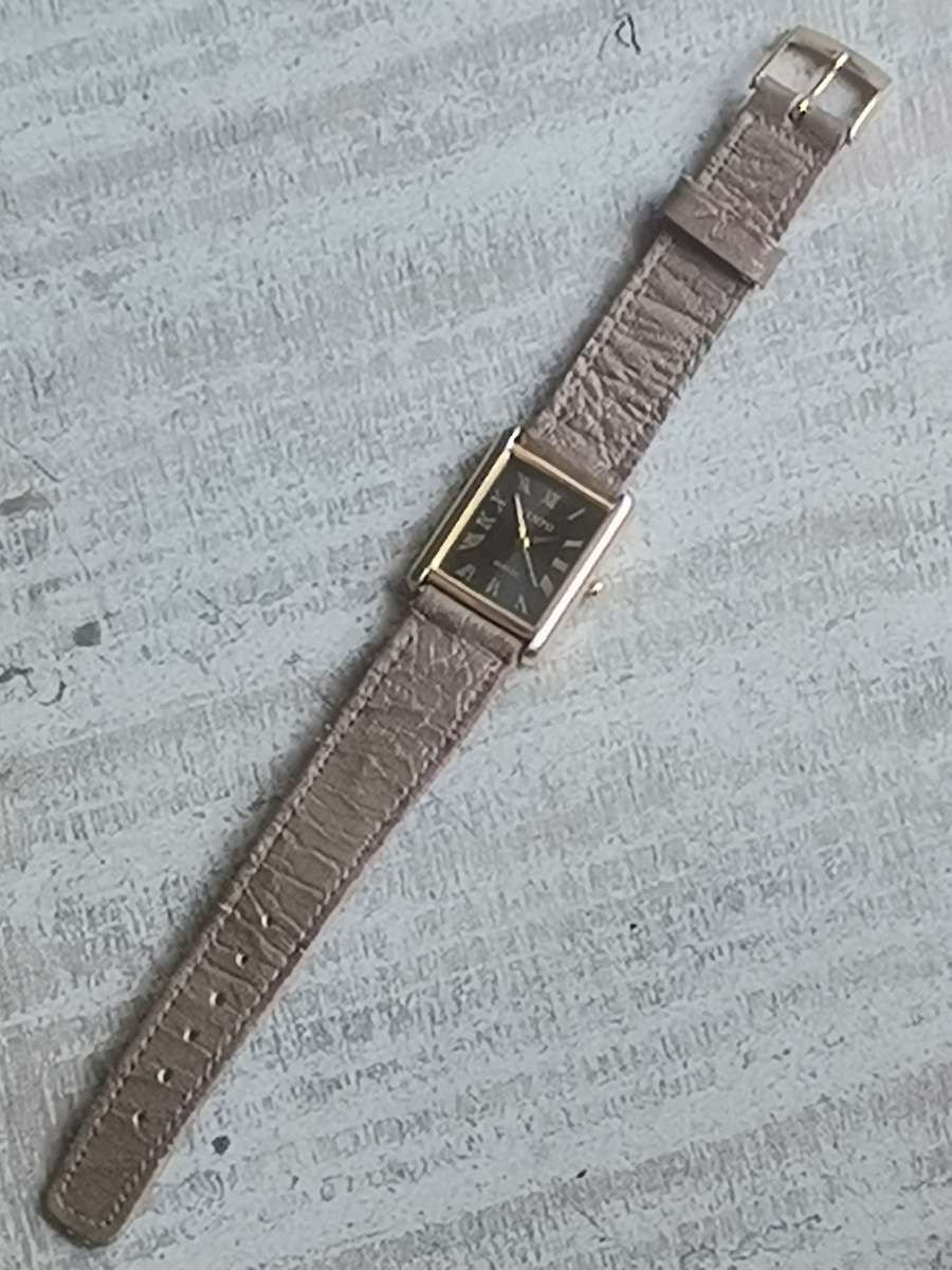 STUNNING LADIES TEMPO GOLD PLATED WATCH IN EXCELLENT WORKING CONDITION