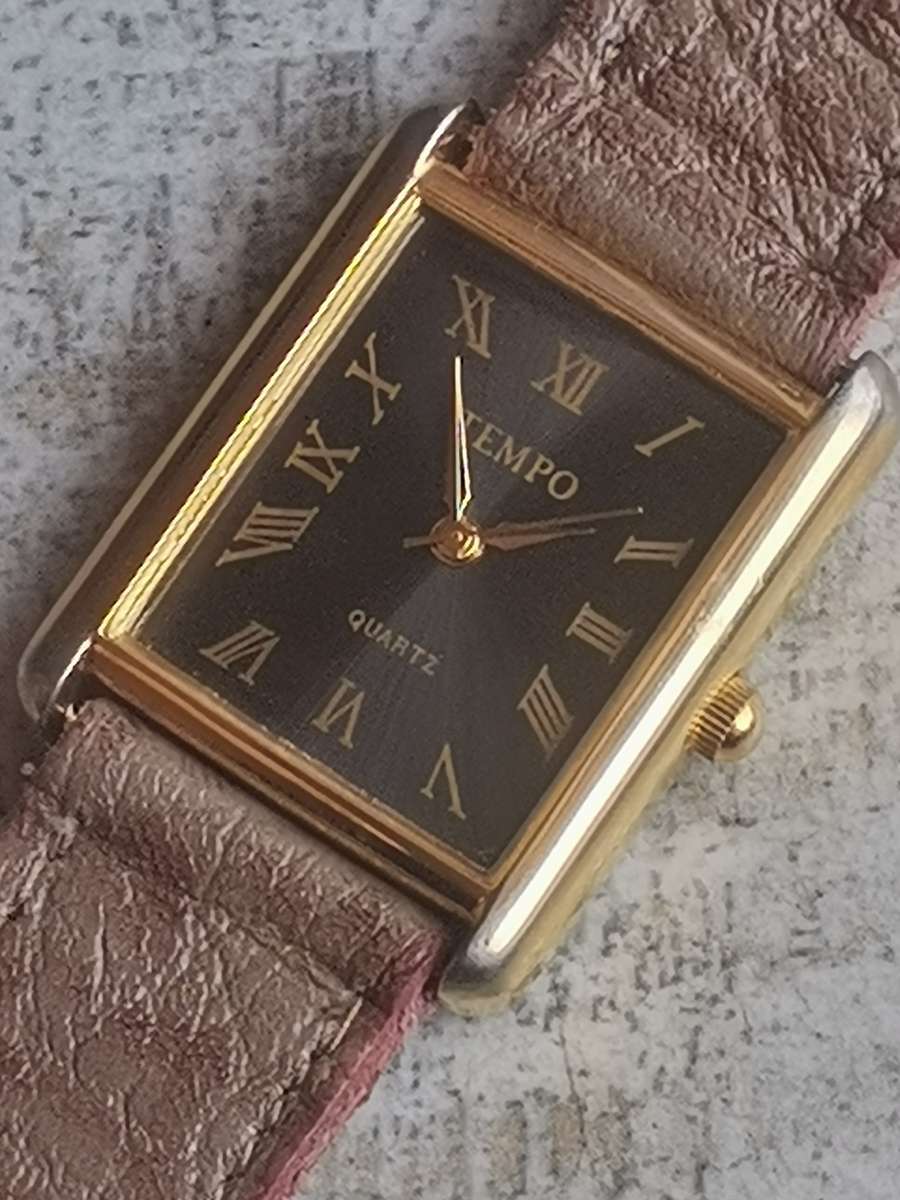 STUNNING LADIES TEMPO GOLD PLATED WATCH IN EXCELLENT WORKING CONDITION
