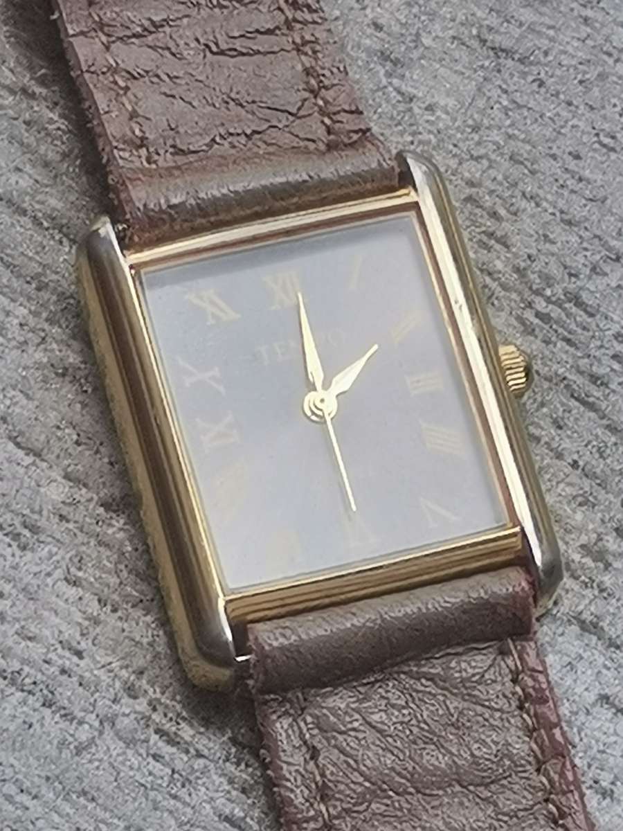 STUNNING LADIES TEMPO GOLD PLATED WATCH IN EXCELLENT WORKING CONDITION