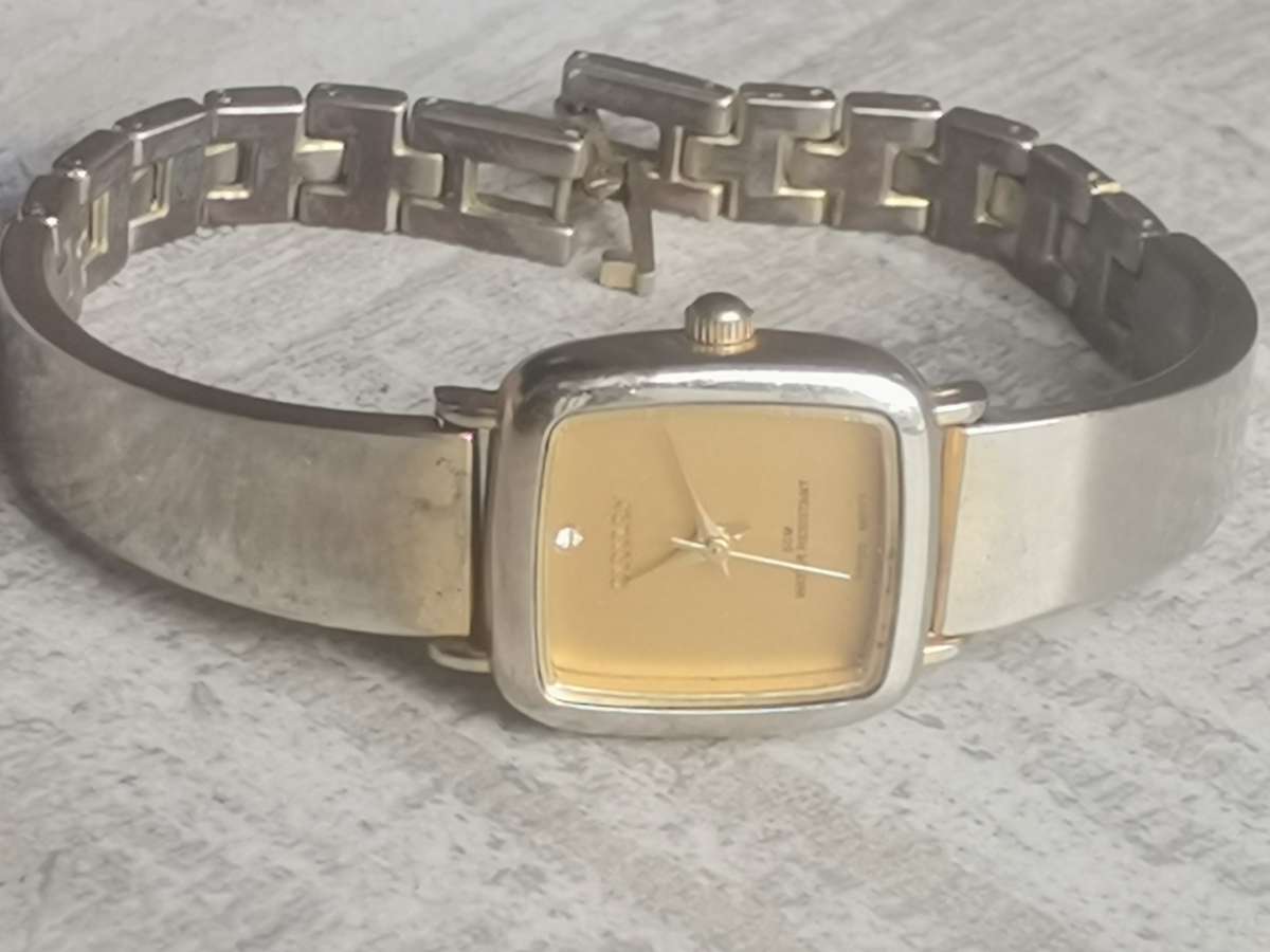 STUNNING LADIES CITIZEN WATCH IN EXCELLENT WORKING CONDITION