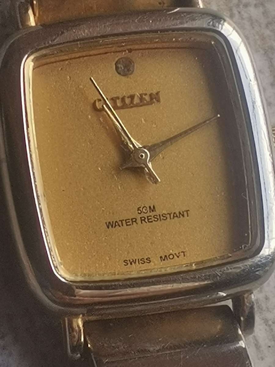 STUNNING LADIES CITIZEN WATCH IN EXCELLENT WORKING CONDITION