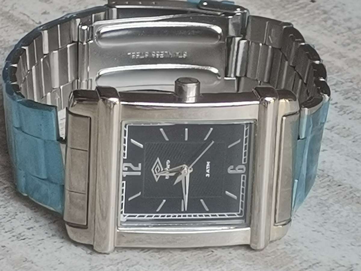 MENS UMBRO WATCH IN EXCELLENT WORKING CONDITION