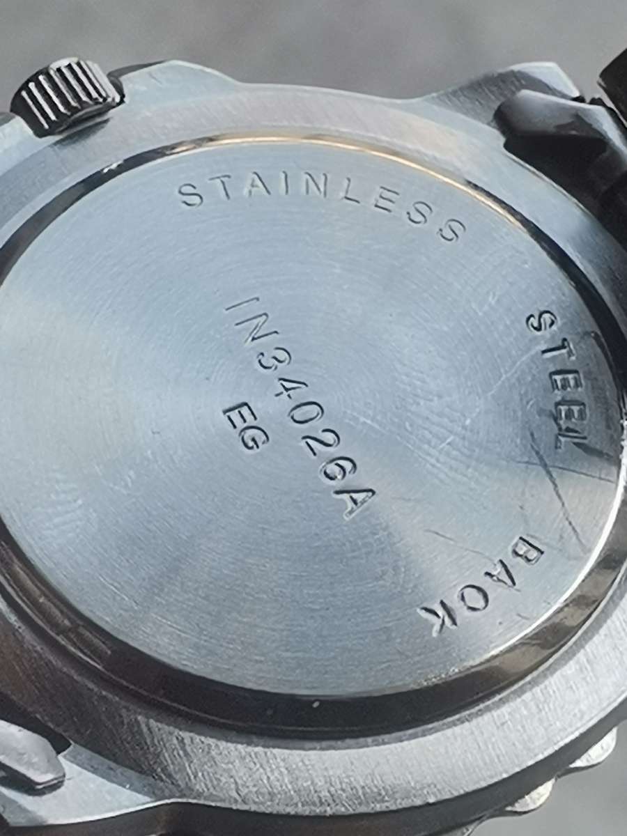 INGERSOL MENS WATCH WITH ROTATING BEZEL IN EXCELLENT WORKING CONDITION