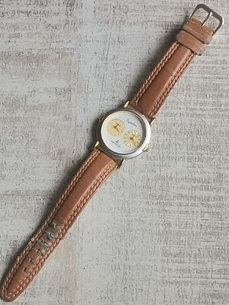 MENS DIGITAL VIEW DUAL TIME ZONE MENS WATCH IN EXCELLENT WORKING CONDITION