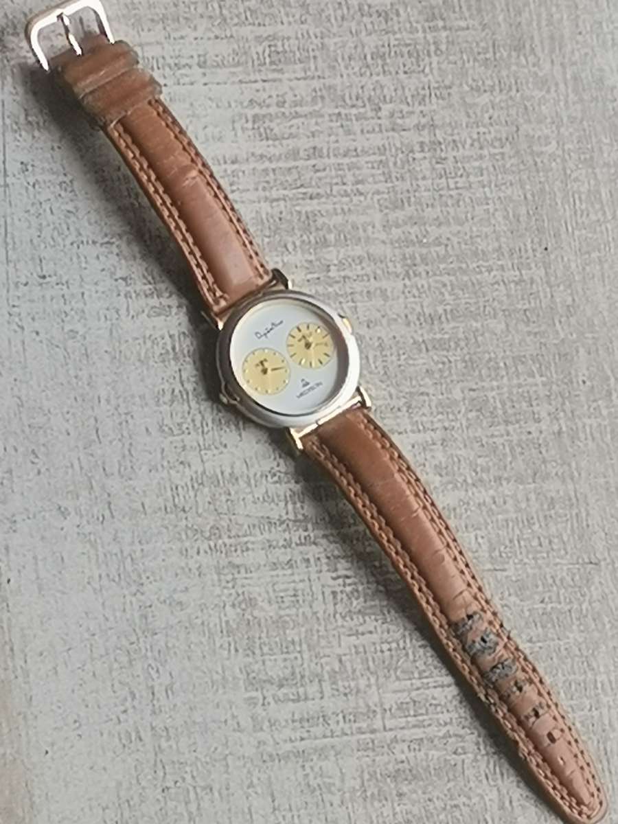 MENS DIGITAL VIEW DUAL TIME ZONE MENS WATCH IN EXCELLENT WORKING CONDITION