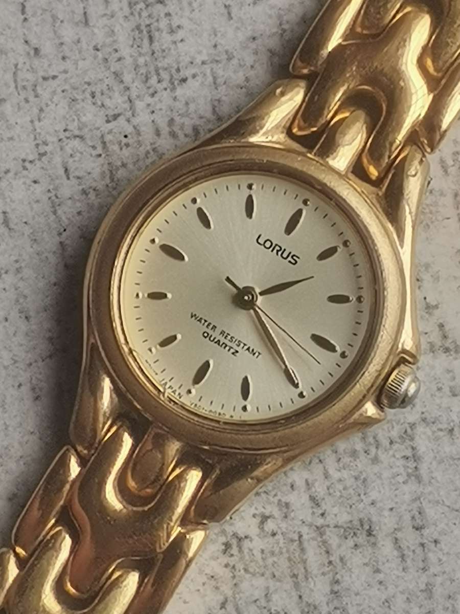 LADIES LORUS GOLD PLATED WATCH IN EXCELLENT WORKING CONDITION