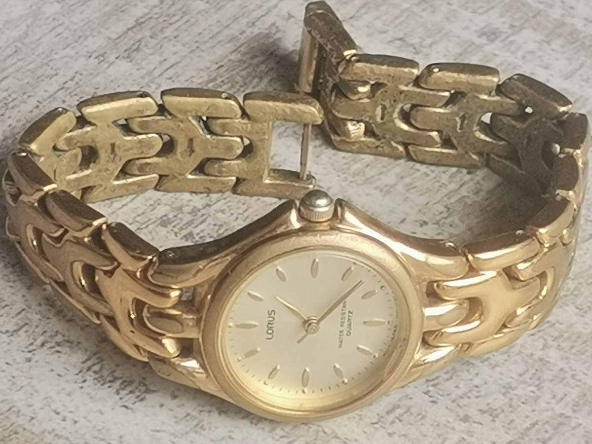 LADIES LORUS GOLD PLATED WATCH IN EXCELLENT WORKING CONDITION