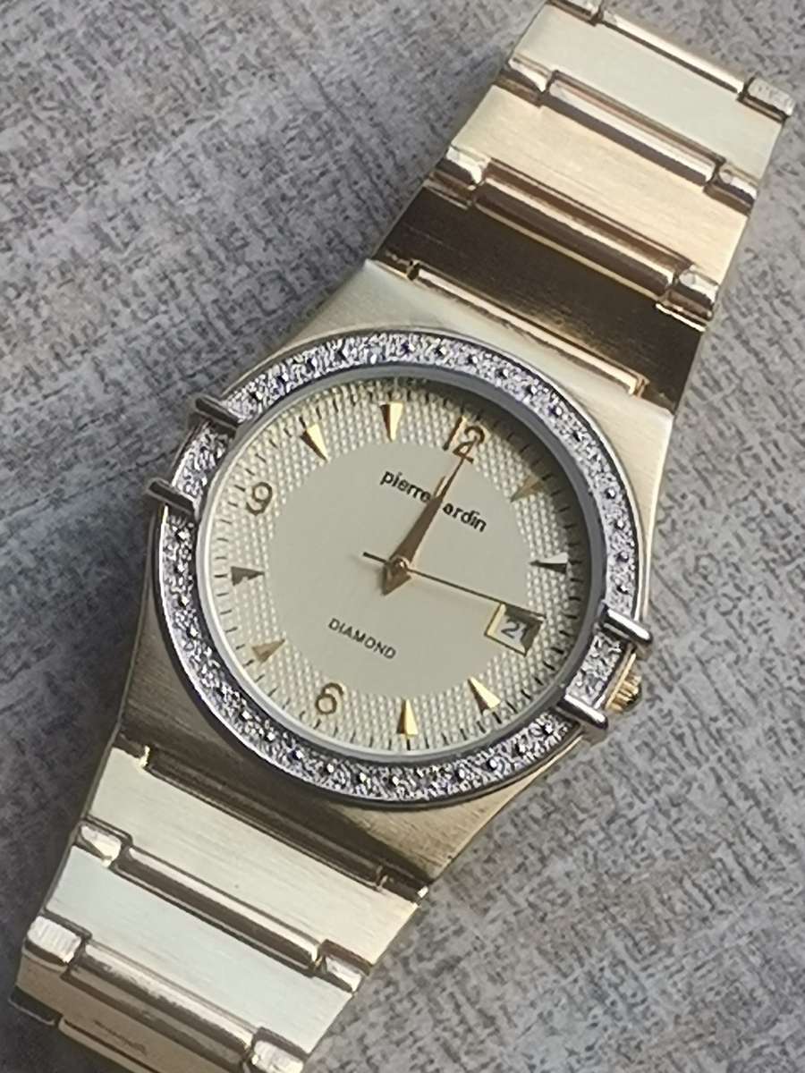 MENS PIERRE CARDIN DIAMOND WATCH IN EXCELLENT WORKING CONDITION