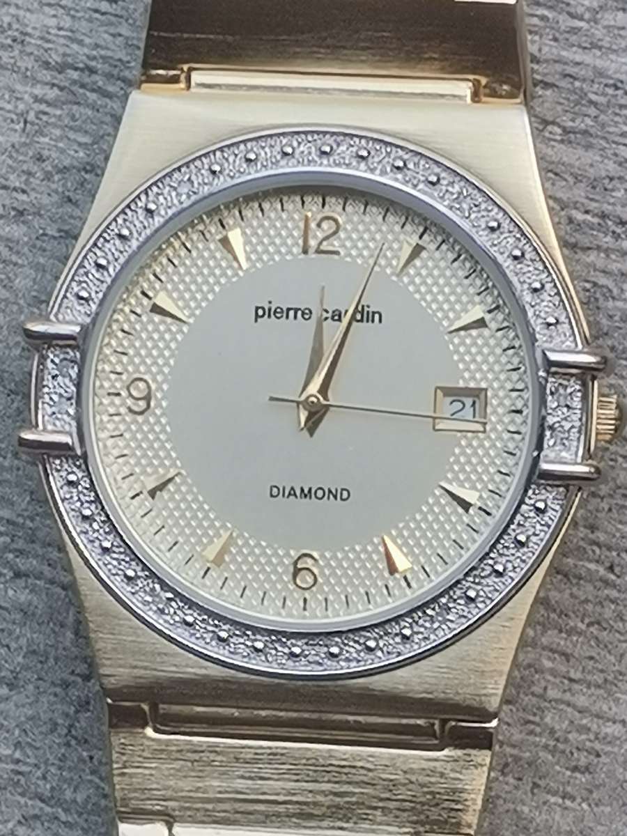 MENS PIERRE CARDIN DIAMOND WATCH IN EXCELLENT WORKING CONDITION